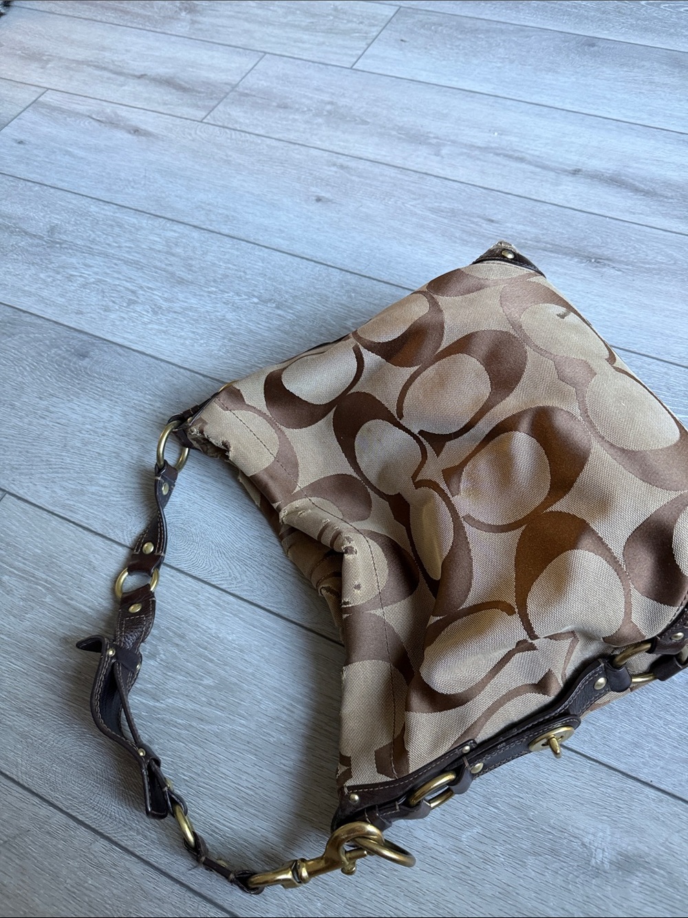 Coach Y2K vintage Beige and Brown Signature Canvas Hobo Bag - Picture 5 of 11